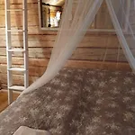 Kulttuurikartano Pekan Pirtit 住宿加早餐酒店