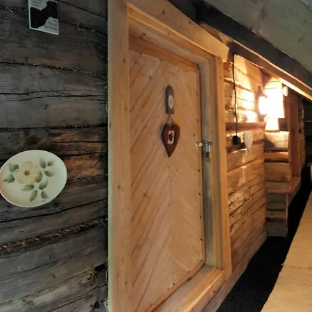 Bed & Breakfast Kulttuurikartano Pekan Pirtit *