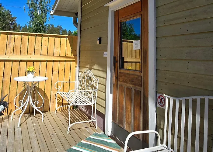 Bed & Breakfast Kulttuurikartano Pekan Pirtit